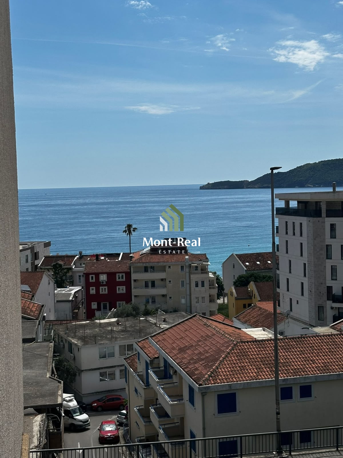 Jednosoban stan 150 m od plaže u Rafailovićima – odlična investicija za sezonsko izdavanje